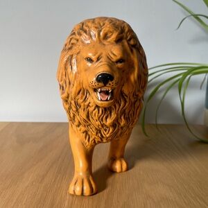 Vintage MCM Majestic Lion Chalkware Figurine Hollywood Regency 10”